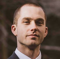 Trading analyst Thomas Whitfield portrait focused on cryptocurrency market expertise